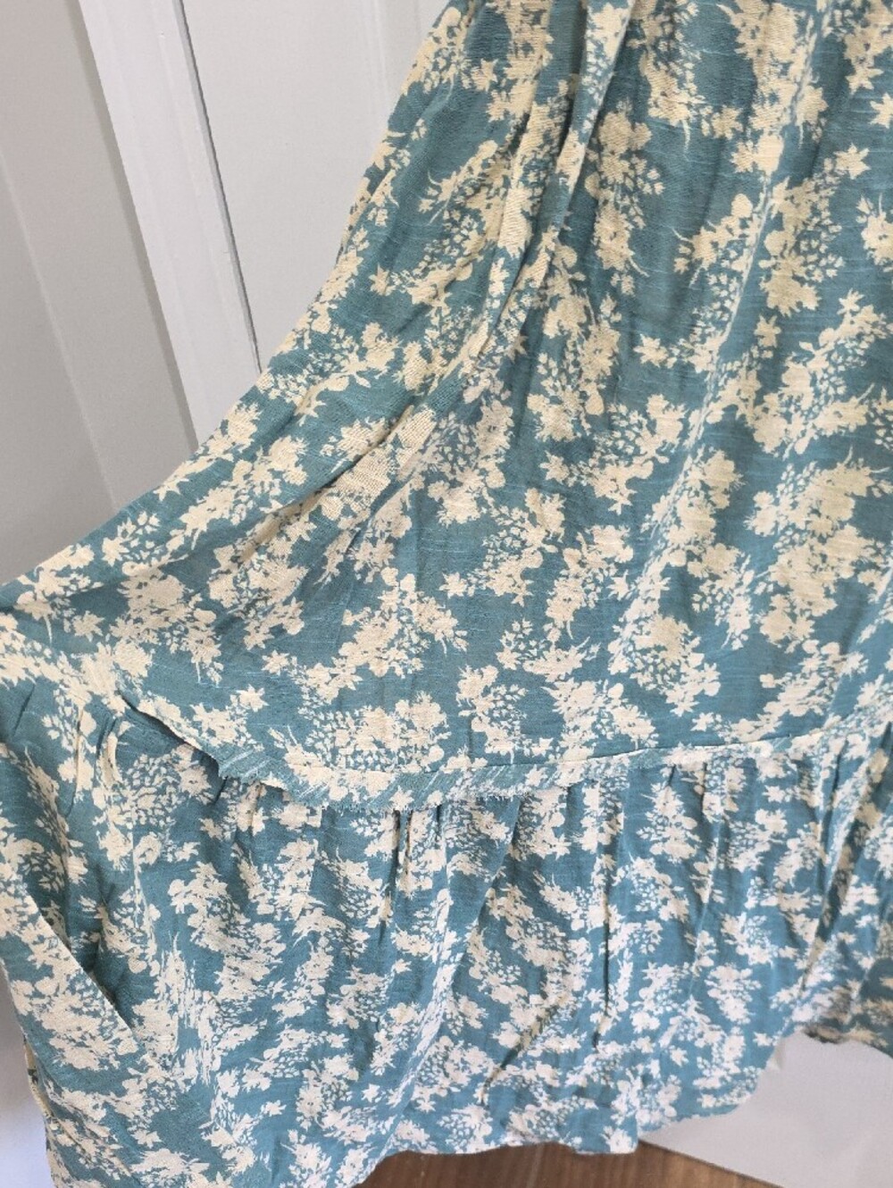 Free Peolle Dress - Picture 5 of 5